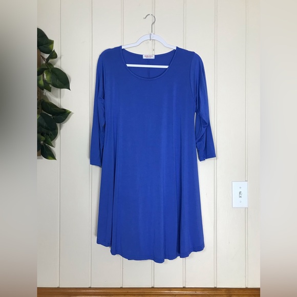 Beautiful Belaroi Royal Blue LS Dress 
Fit & Flare Style
Ladies Large 12 - 14 - Picture 6 of 12